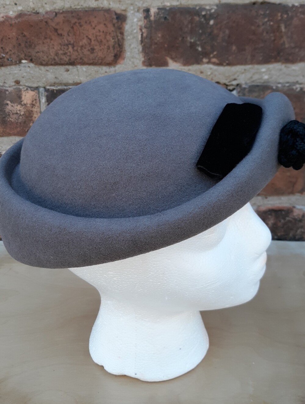 Vtg 50s 60s Geo W Bollman Grey Wool Felt Sculptural Tilt Hat Velvet Accent